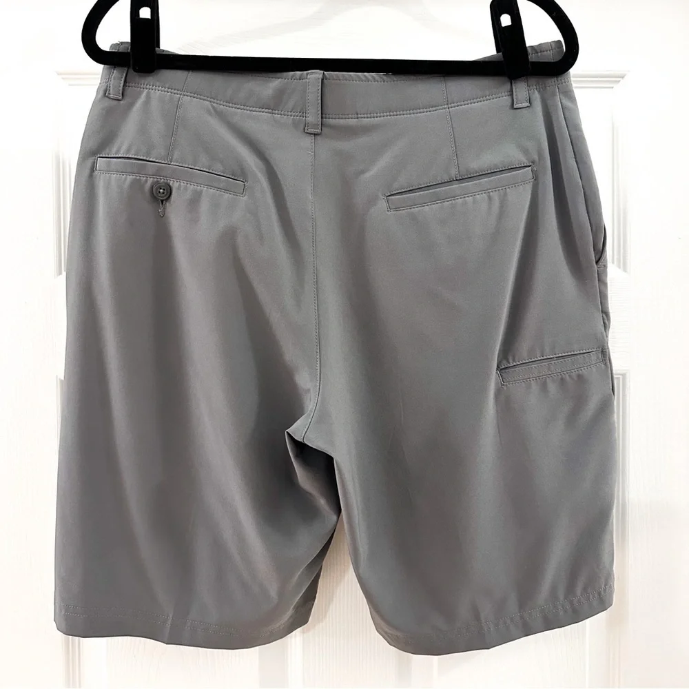 PGA TOUR APPAREL Flat Front Golf Active Waistband Short Quiet Shade Gray sz 32